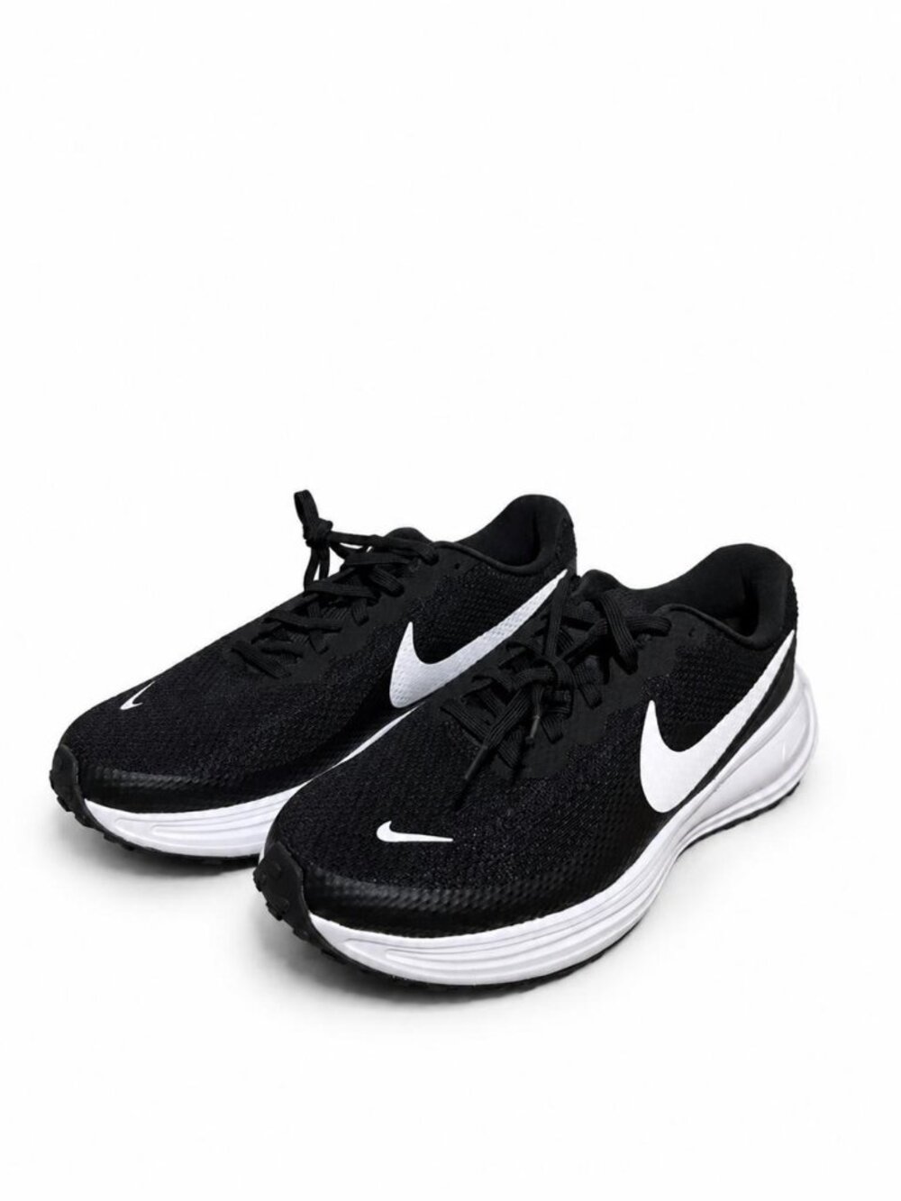 Nike Revolution 8